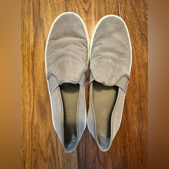 Vince Blair GUC Sz 8.5 Taupe Suede Slip-On Sneakers - Picture 3 of 6